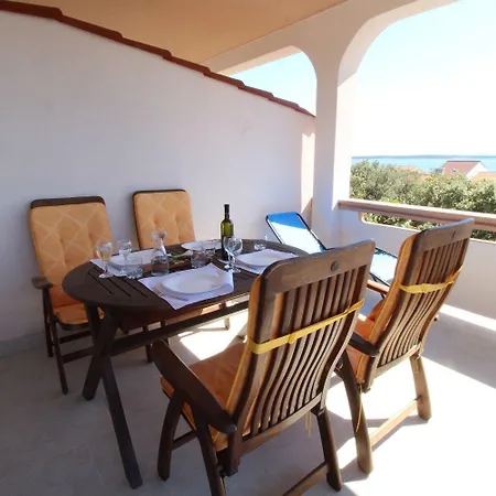 Apartament Mare
