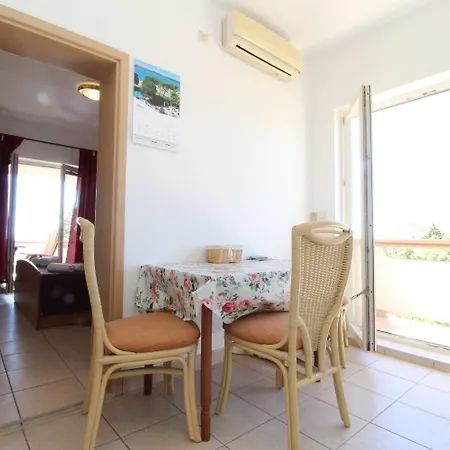 Apartament Mare *
